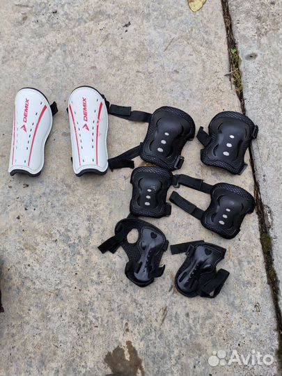 Защита для роликов и перчатки в подарок