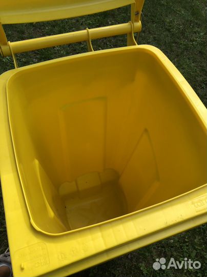 Бак для сбора медицинских отходов