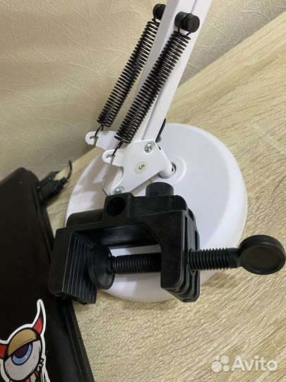 Лампа настольная