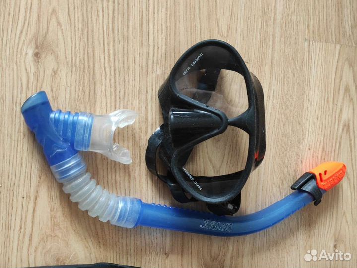 Ласты для плавания, маска и трубка для ныряния