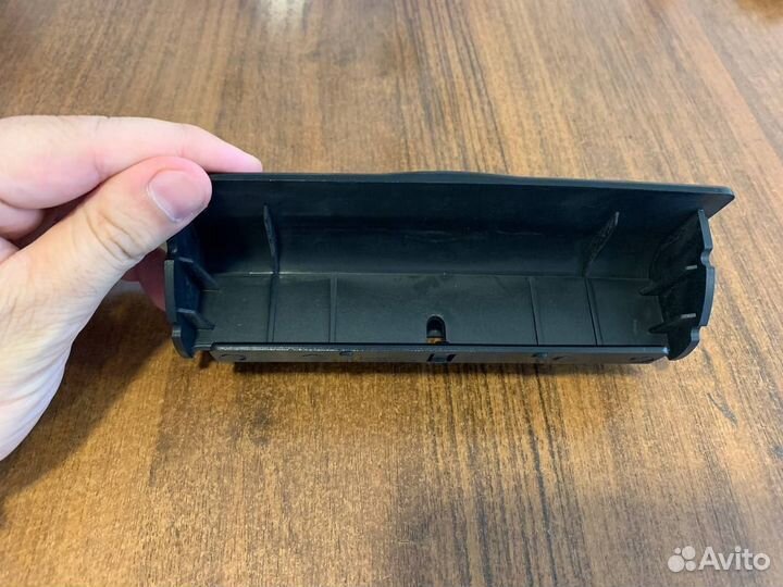 Пепельница на консоль Приора 1 Глянец