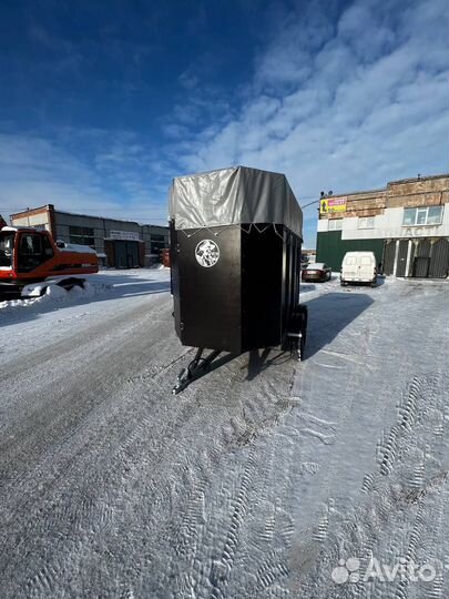 Прицеп коневозка