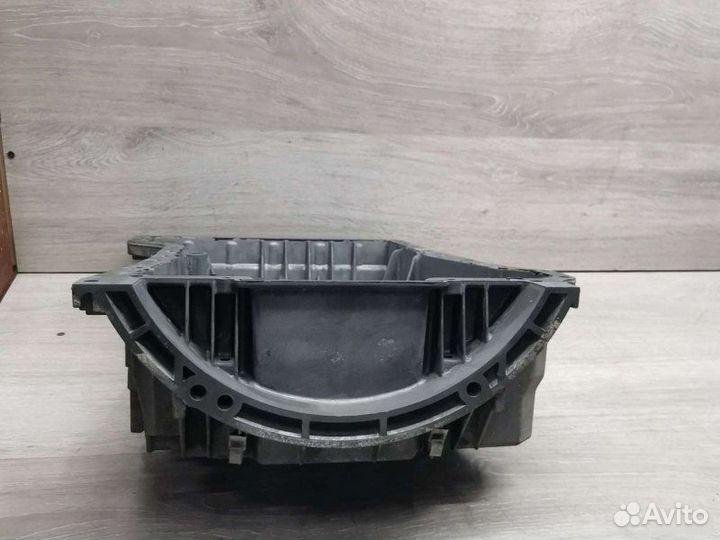 Поддон двигателя Mercedes M271