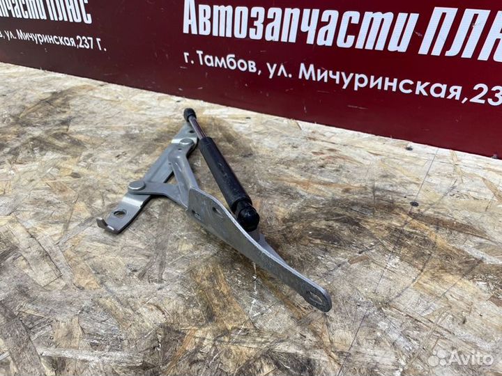 Петля крышки багажника левая LADA Kalina