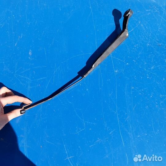 Поводок стеклоочистителя Правый передний palio