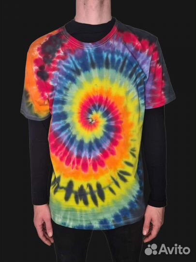 Футболка тай дай (tie-dye) спираль