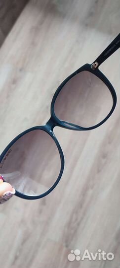 Солнцезащитные очки emporio armani