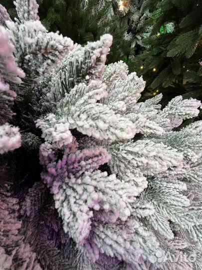 Ель искуственная заснеженная