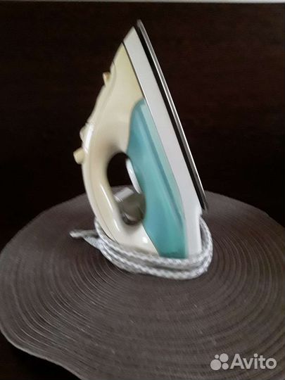 Утюг Эленберг SL 3307