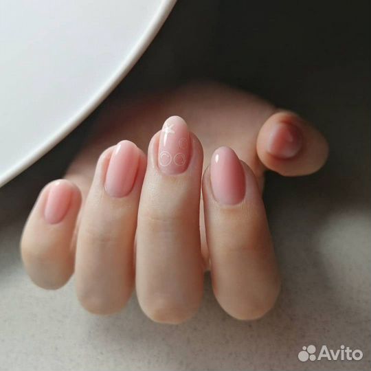 Маникюр, покрытие гель-лаком, наращивание ногтей