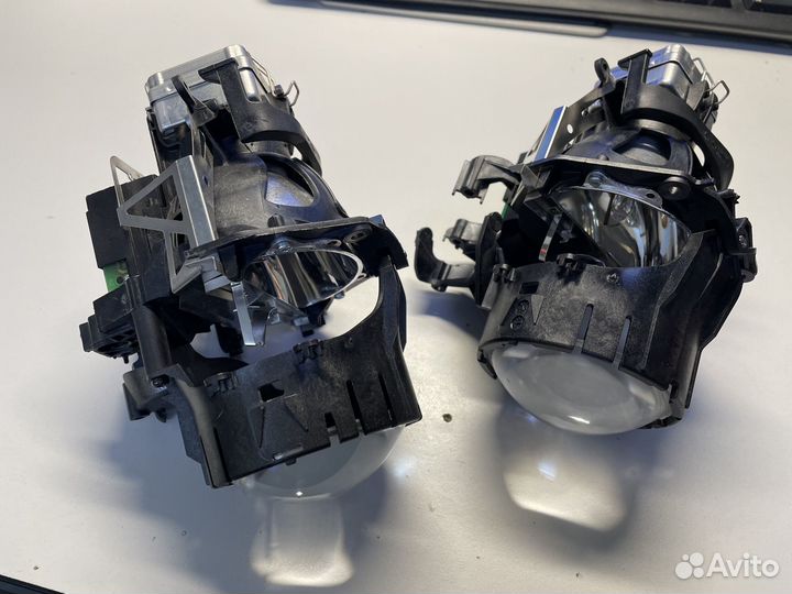 Линзы ксенон Volvo XC70/S80