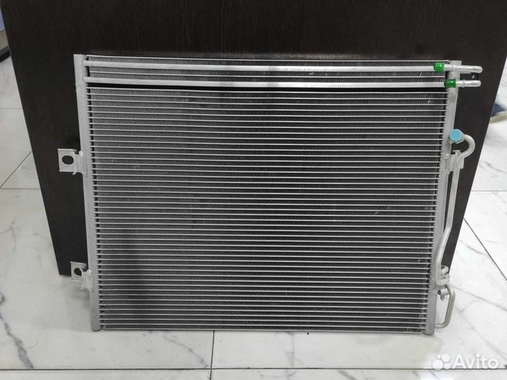 Радиатор кондиционера Mercedes W221