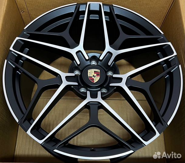 Кованные Диски на Porsche Cayenne 3 R22