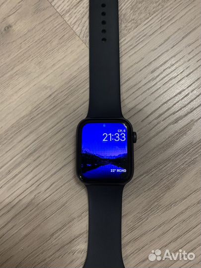 Apple watch se 44 mm 2020 оригинал