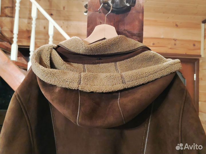 Легкая натуральная дубленка большого размера