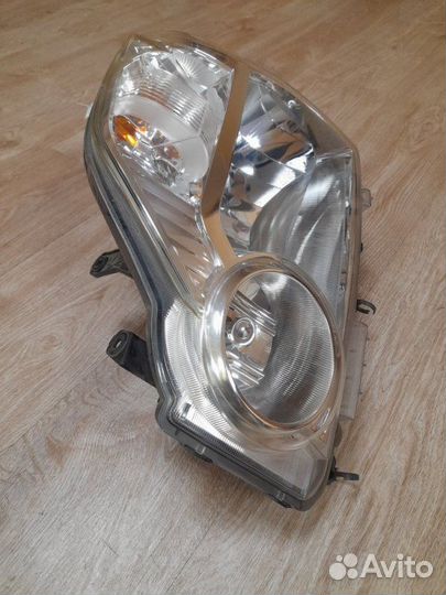 Фара галоген левая Nissan X-Trail T31 2007-2014