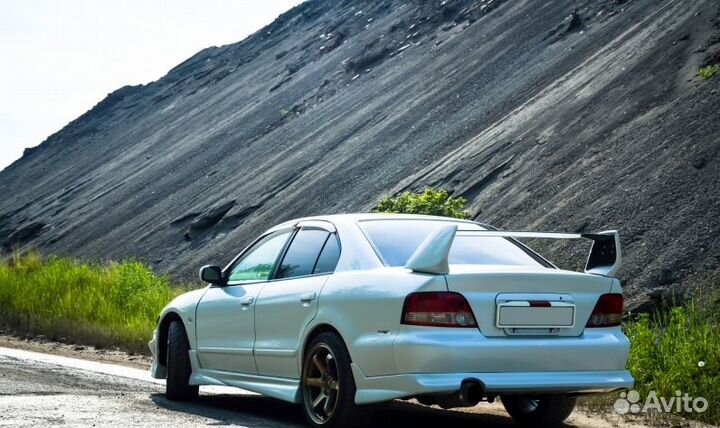 Накладка на задний бампер Mitsubishi Galant 8