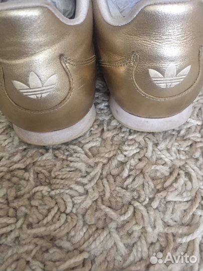 Кроссовки Adidas