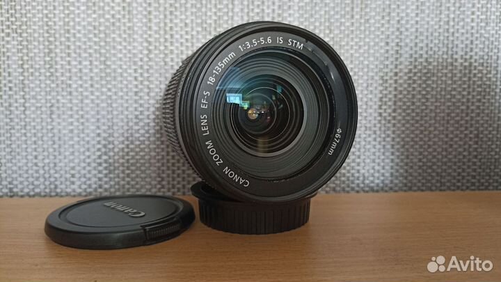 Объектив Canon EF-S 18-135mm f3.5-5.6 IS STM