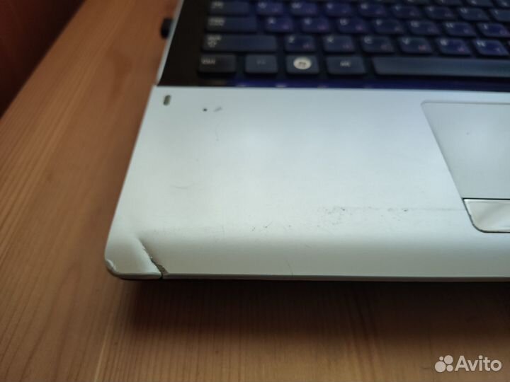 Ноутбук Samsung NP-RV520