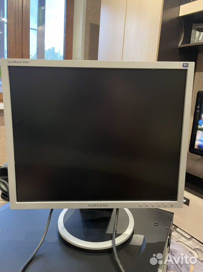 Монитор Samsung 19