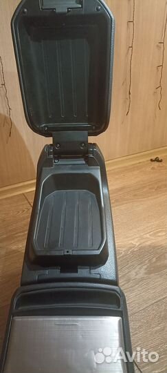 Подлокотник консоль Volvo XC 90