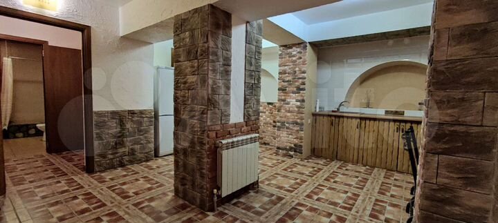 3-к. квартира, 106 м², 1/3 эт.