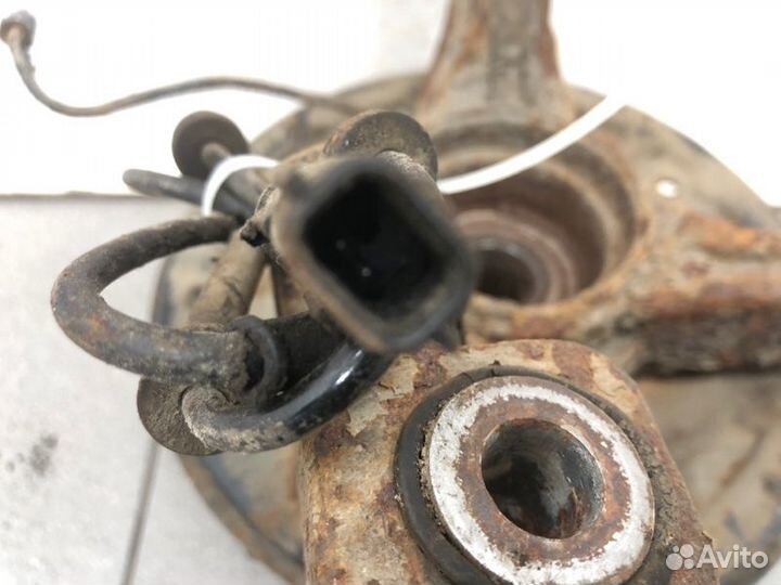 Кулак задний задний правый Renault Duster