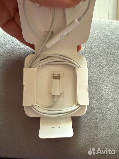 Наушники apple earpods lightning из комплекта