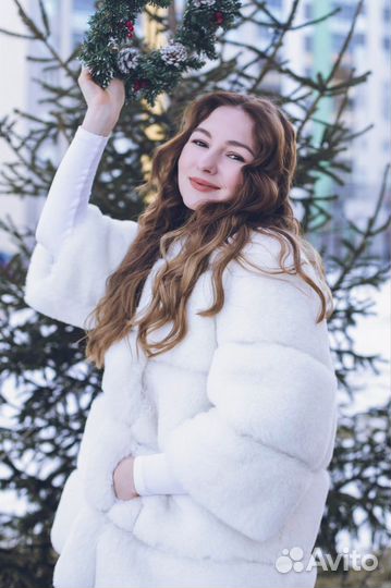 Шуба из эко меха белая