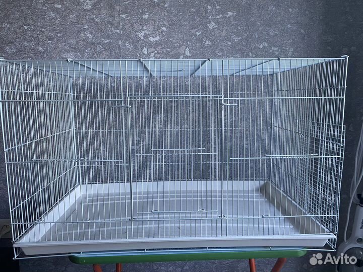 Большая клетка для птиц