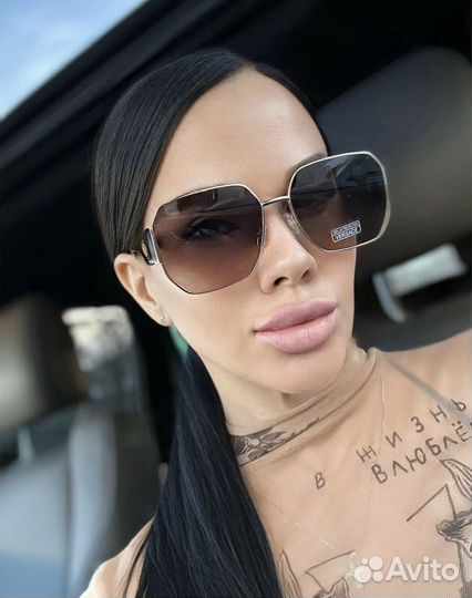 Солнцезащитные очки женские брендовые