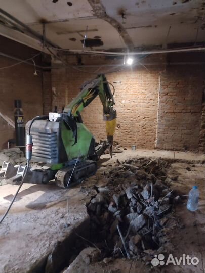 Демонтаж зданий, стен, монолита, стяжки