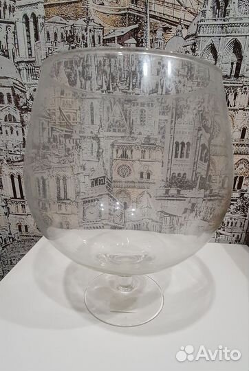 Ваза в виде бокала