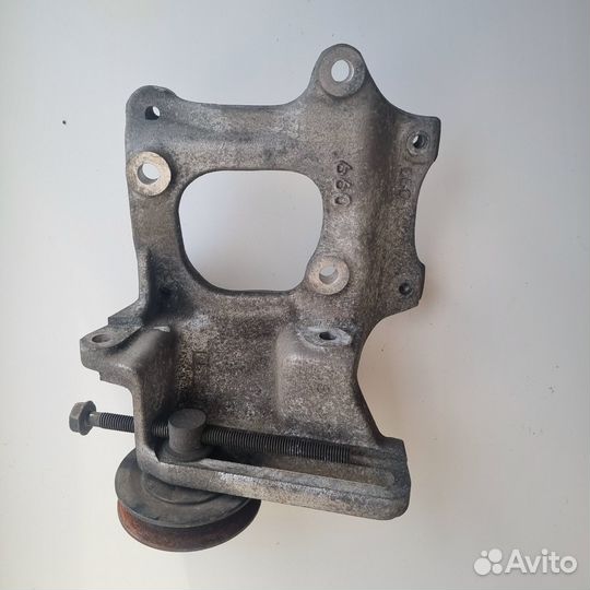 Крепление компрессора кондиционера