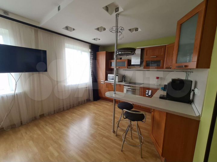 2-к. квартира, 50 м², 4/9 эт.