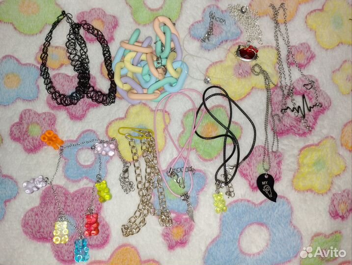 Украшение на шею