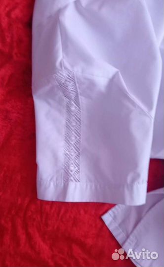 Белый медицинский халат
