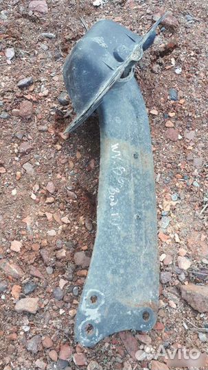 Рычаг задний левый правый VW passat B6 B7 CC