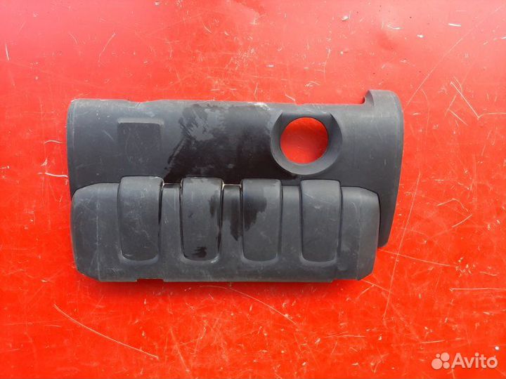 Крышка двс декоративная Peugeot 307