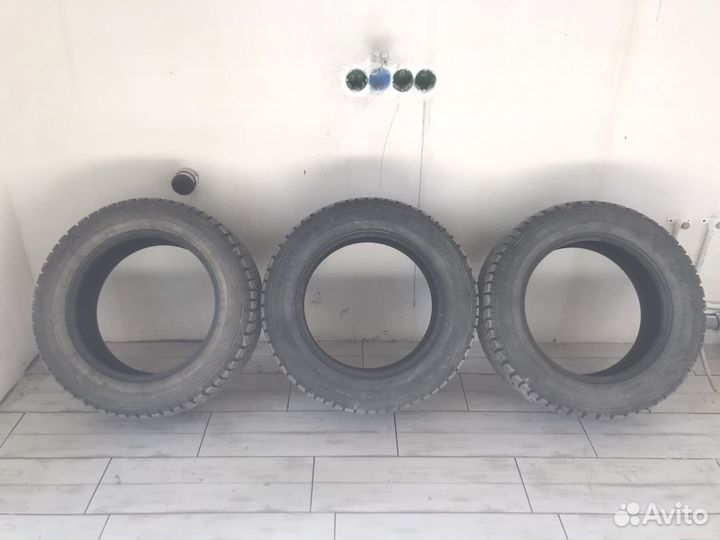 Hankook Winter I'Pike 225/60 R17