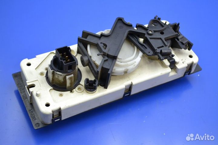 Панель переключателей отопителя кабины DAF XF105