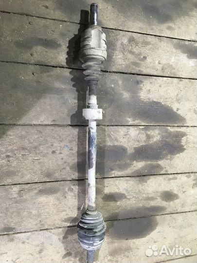 Полуось (привод в сборе) Toyota Prius