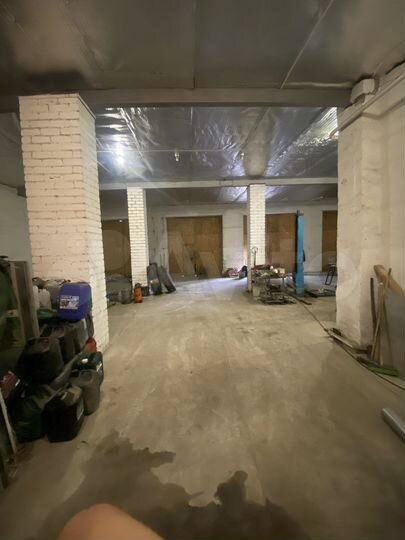 Гараж, > 30 м²