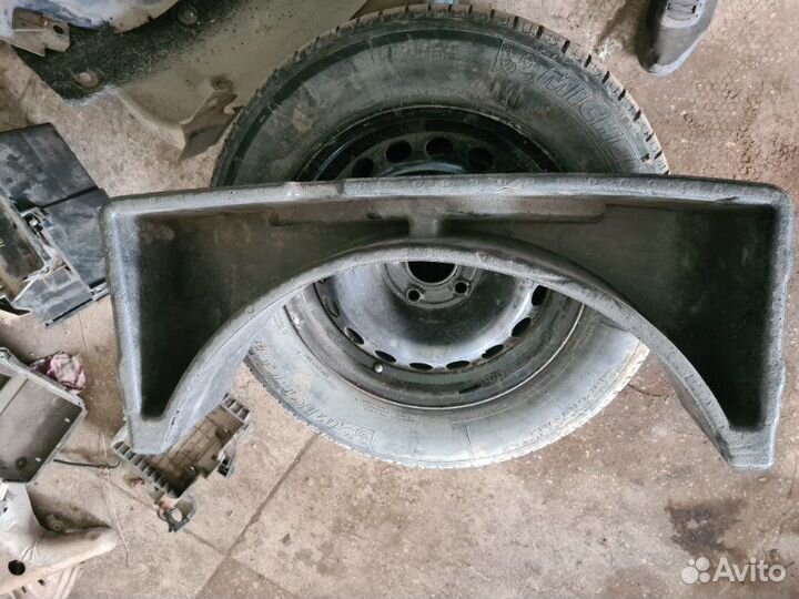 Ящик инструмента Hyundai Solaris 1 2012