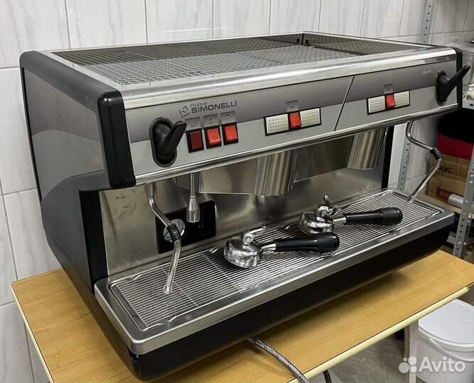 Кофемашина nuova simonelli appia