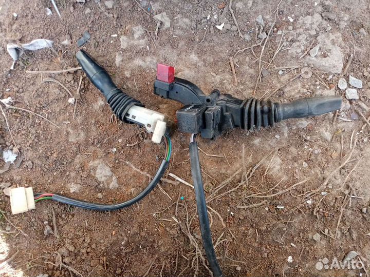 Подрулевой переключатель газ 31105