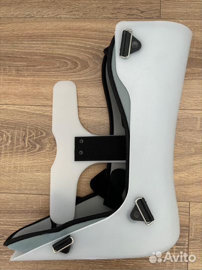 Тутор на стопу