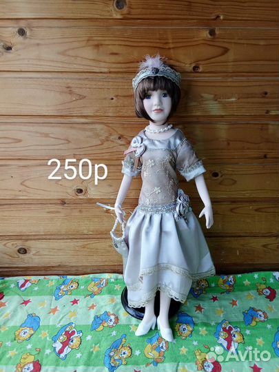 Статуэтка фарфор