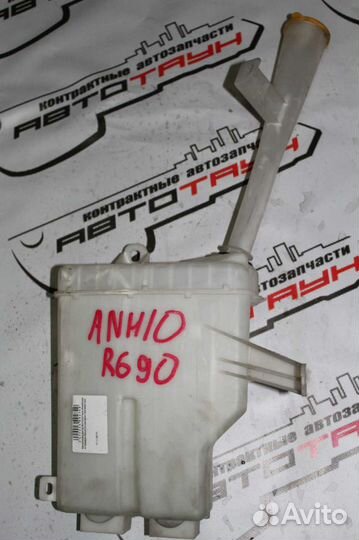 Бачок омывателя toyota alphard ANH10W ANH15W ATH10